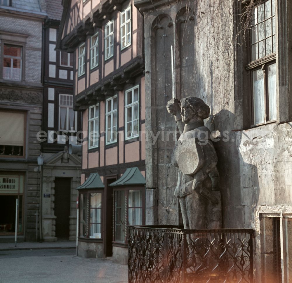 GDR picture archive: Quedlinburg - Building of the town hall of the city administration on the street Markt in Quedlinburg, Saxony-Anhalt in the territory of the former GDR, German Democratic Republic