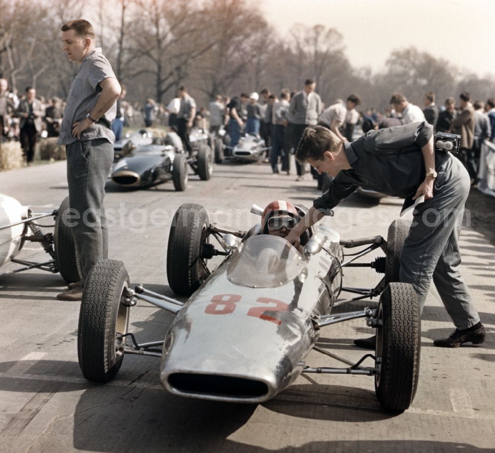 GDR image archive: Hohenstein-Ernstthal - A Melkus Melkus-Cigar racing car on the starting position before a race on the Sachsenring in Hohenstein-Ernstthal, Saxony in the territory of the former GDR, German Democratic Republic