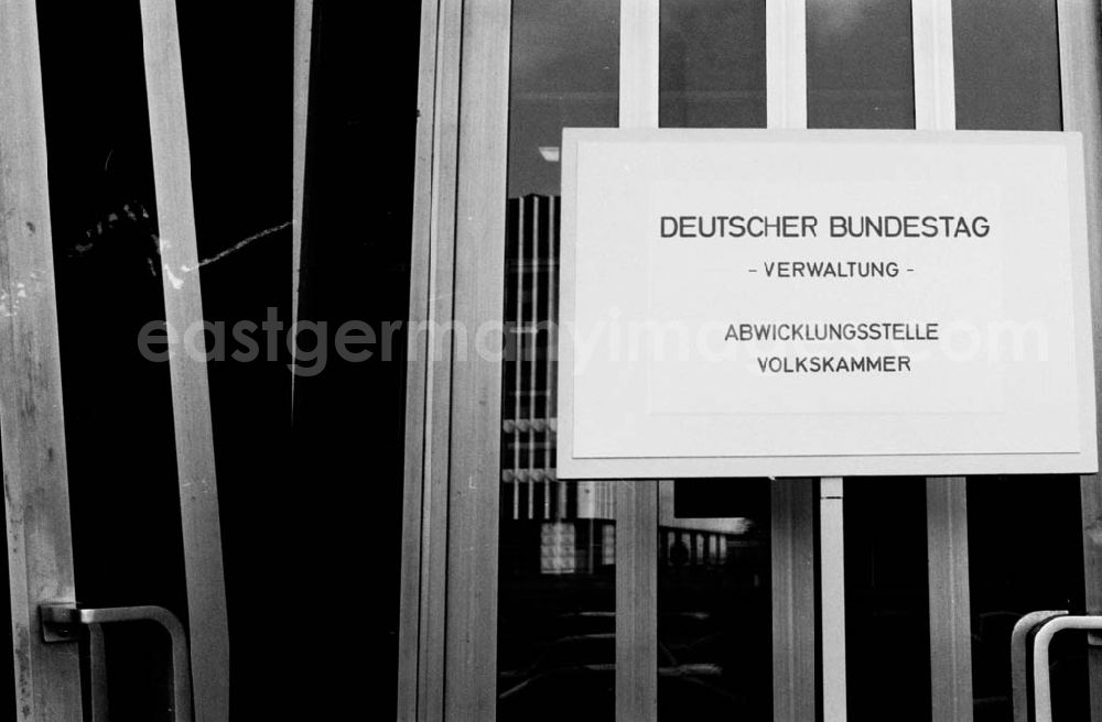 GDR photo archive: Berlin - MItte - Schild Bundestag / Volkskammer