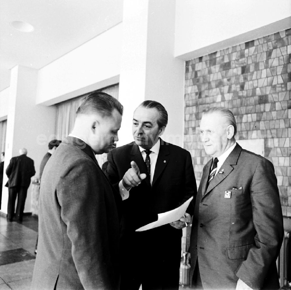 Berlin: Berlin 17./18. April 1969 5. Baukonferenz in Berlin.