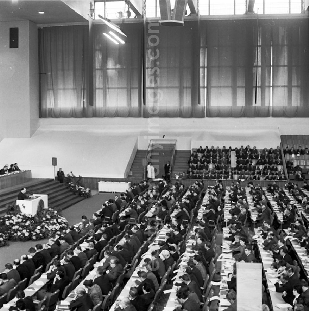 Berlin: Berlin 17./18. April 1969 5. Baukonferenz in Berlin.