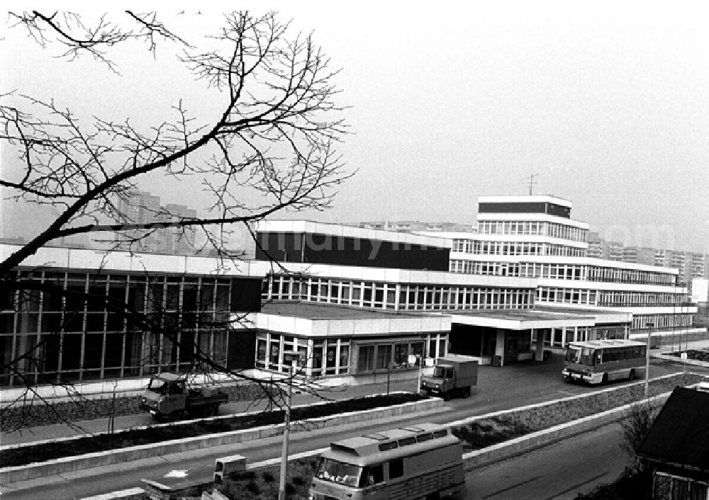 Berlin: Schule für Körperbehinderte Kinder in der Paul Julius Straße. (388)