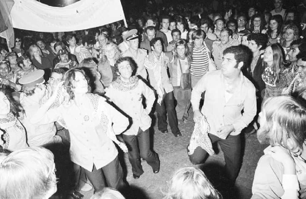 GDR photo archive: Berlin Mitte - 29.07.1973 Solidaritätsmeeting im Lustgarten X. Weltfestspiele Veröffentlicht 3