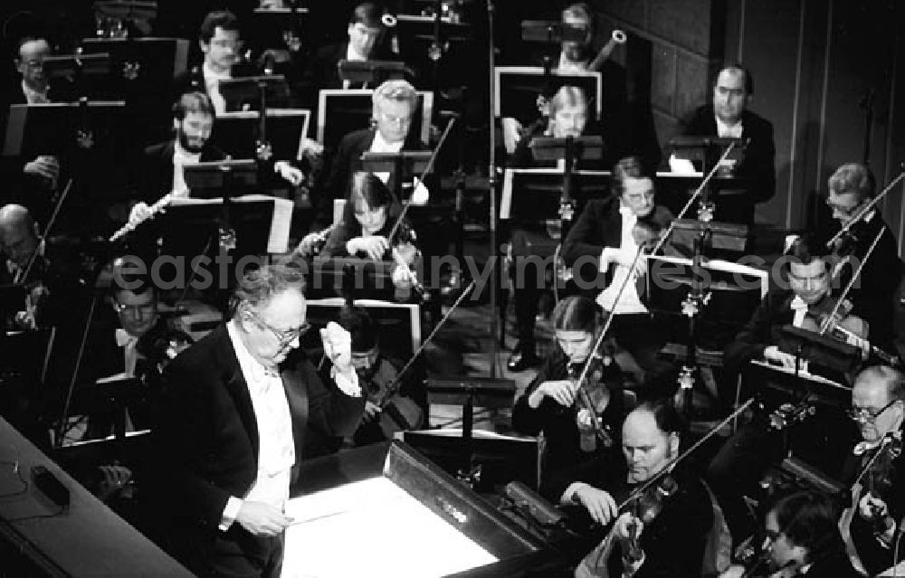 GDR picture archive: Berlin - 11.11.1986 Staatsoper Eröffnungsvorstellung Euryanthe Umschlagnr.:1225