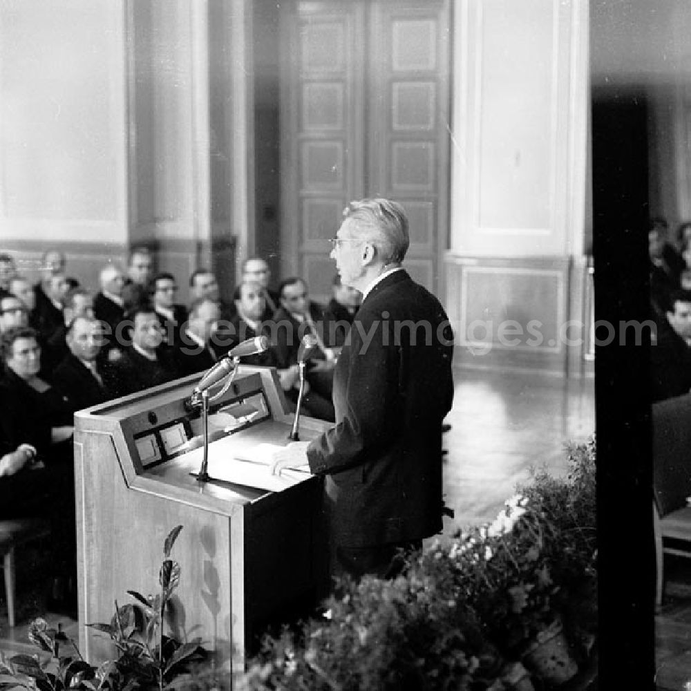 Berlin: 01.09.1969 Berlin: Festsitzung der Stadtverodnetenversammlung zum 2