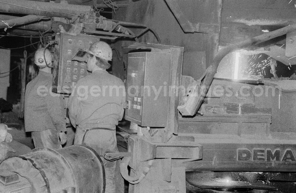 GDR image archive: - Stahlwerk Hennigsdorf Umschlagnummer: 7496