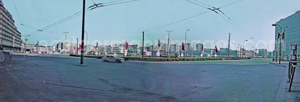 GDR image archive: Berlin - Road traffic and road conditions in the square area on place Alexanderplatz in the district Mitte in Berlin Eastberlin on the territory of the former GDR, German Democratic Republic