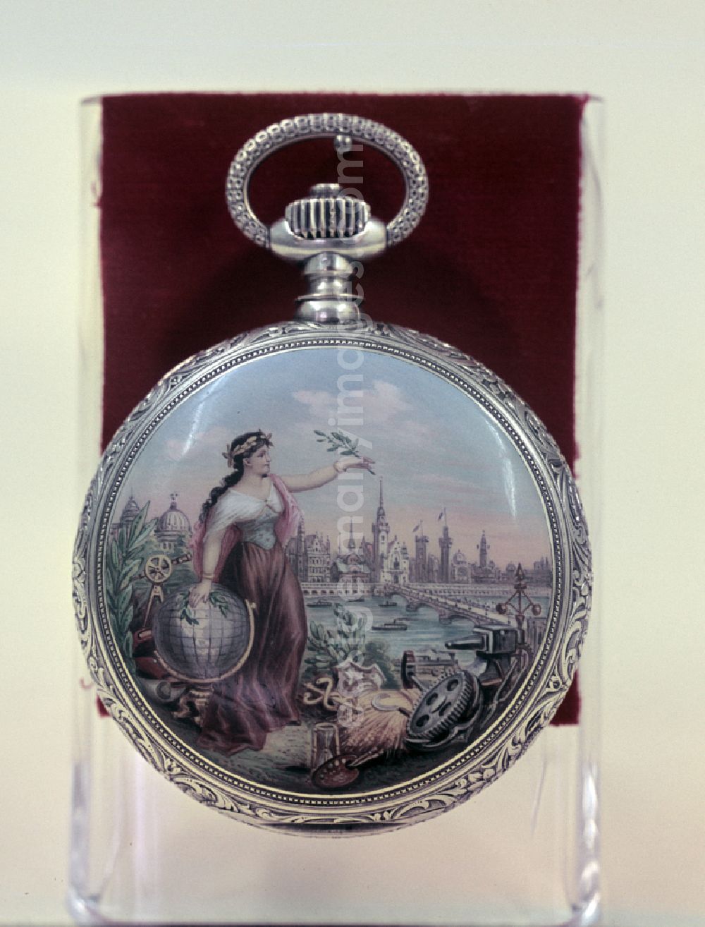 Glashütte: Pocket watch from the VEB Glashuetter Uhrenbetriebe on Schillerstrasse in Glashuette, Saxony in the area of the former GDR, German Democratic Republic