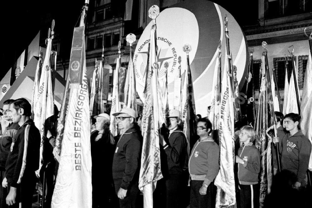 GDR image archive: Leipzig - Gymnastics and Sports Festival Spartakiade in Leipzig in the state Saxony on the territory of the former GDR, German Democratic Republic