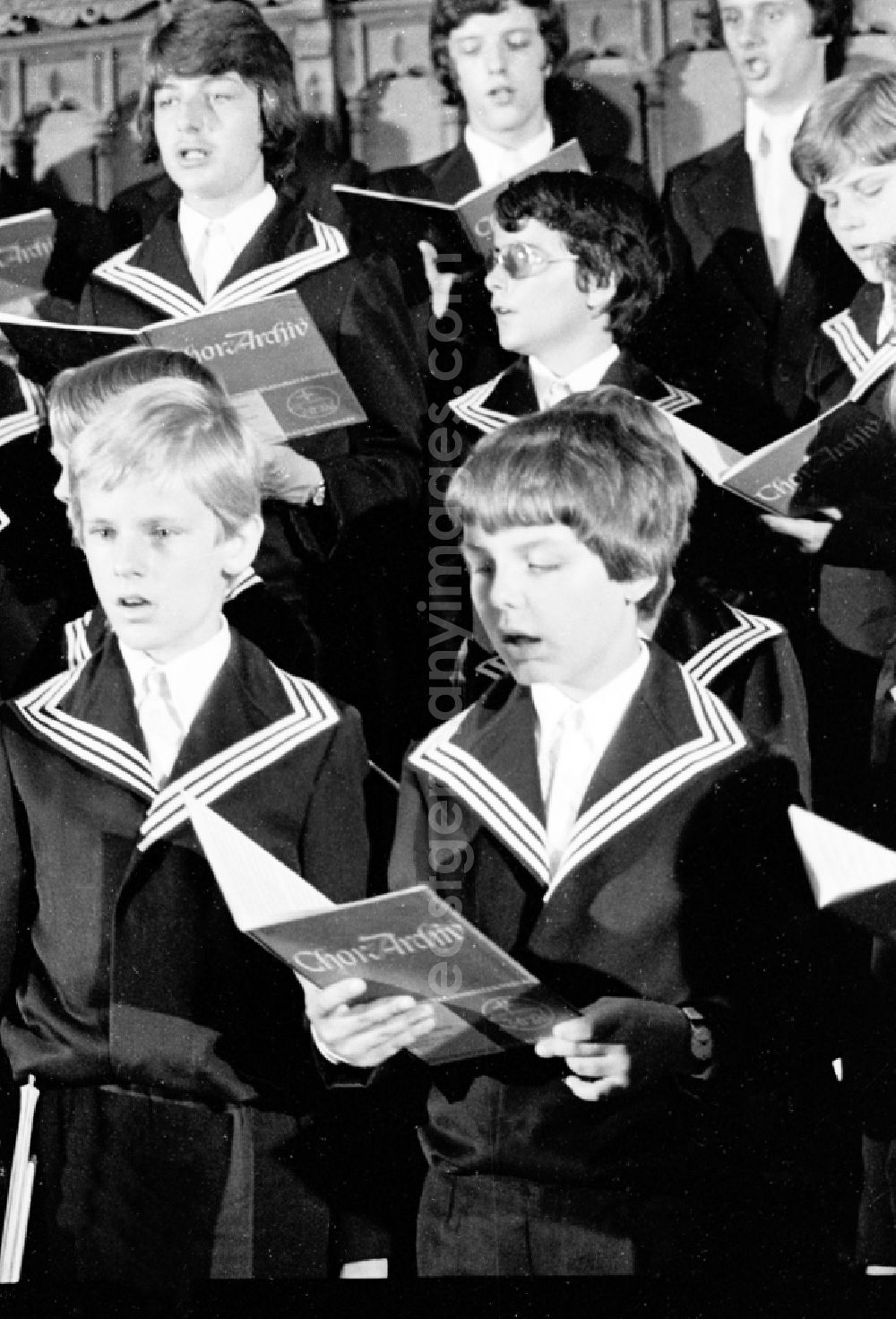 GDR photo archive: Leipzig - Gymnastics and Sports Festival Spartakiade in Leipzig in the state Saxony on the territory of the former GDR, German Democratic Republic