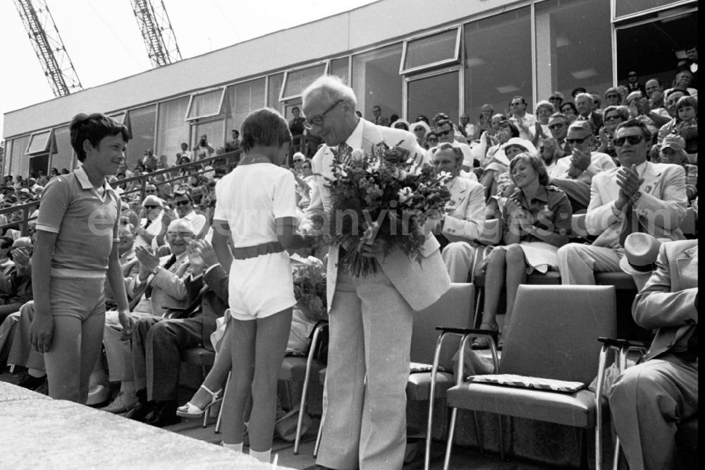 Leipzig: Gymnastics and Sports Festival Spartakiade in Leipzig in the state Saxony on the territory of the former GDR, German Democratic Republic