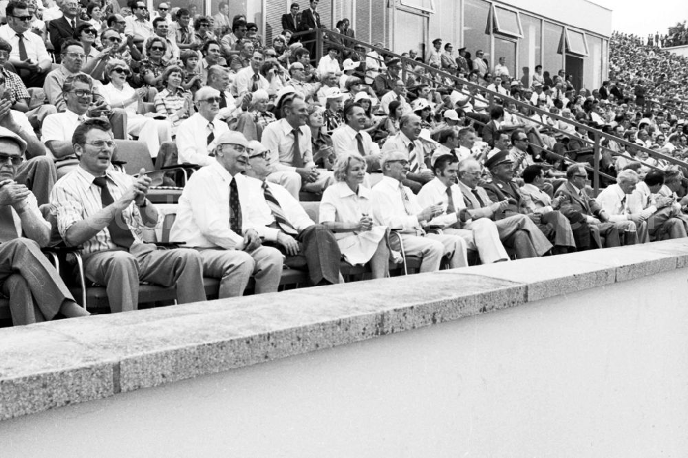 GDR image archive: Leipzig - Gymnastics and Sports Festival Spartakiade in Leipzig in the state Saxony on the territory of the former GDR, German Democratic Republic