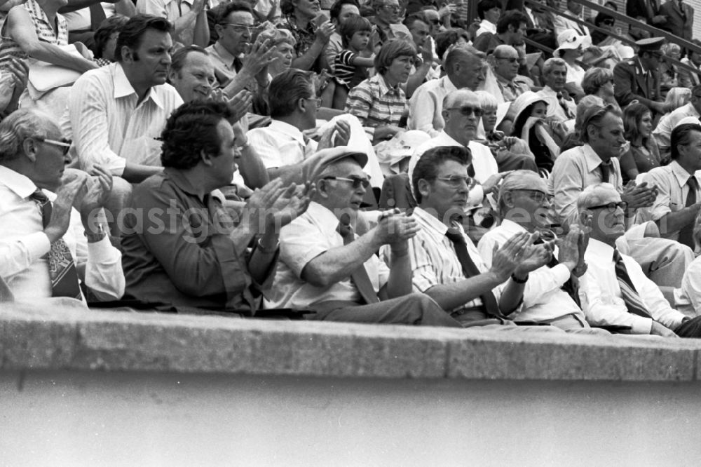 GDR picture archive: Leipzig - Gymnastics and Sports Festival Spartakiade in Leipzig in the state Saxony on the territory of the former GDR, German Democratic Republic