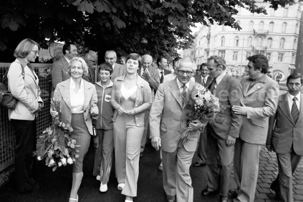 GDR photo archive: Leipzig - Gymnastics and Sports Festival Spartakiade in Leipzig in the state Saxony on the territory of the former GDR, German Democratic Republic