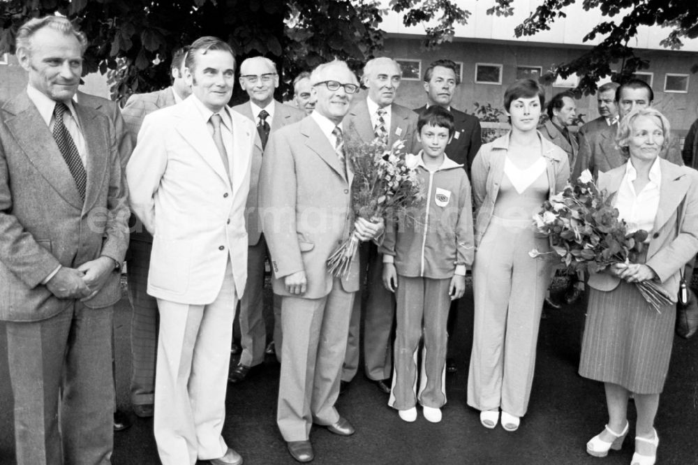 GDR picture archive: Leipzig - Gymnastics and Sports Festival Spartakiade in Leipzig in the state Saxony on the territory of the former GDR, German Democratic Republic