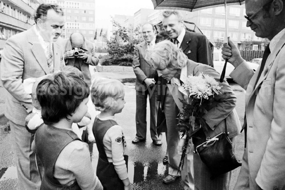 GDR photo archive: Leipzig - Gymnastics and Sports Festival Spartakiade in Leipzig in the state Saxony on the territory of the former GDR, German Democratic Republic