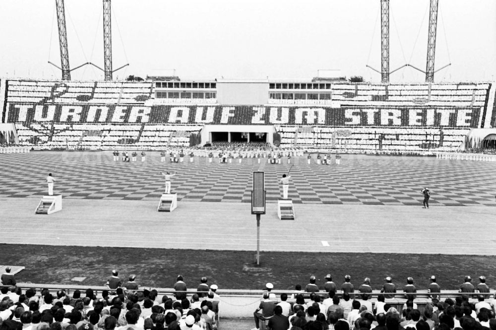 Leipzig: Gymnastics and Sports Festival Spartakiade in Leipzig in the state Saxony on the territory of the former GDR, German Democratic Republic