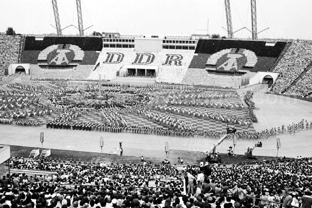 Leipzig: Gymnastics and Sports Festival Spartakiade in Leipzig in the state Saxony on the territory of the former GDR, German Democratic Republic