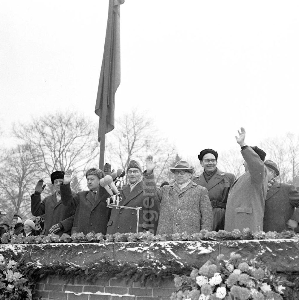 Berlin: Umschlagsnr.: 1965-42