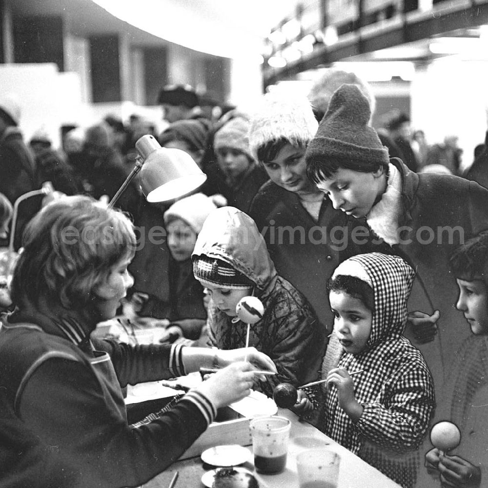 GDR photo archive: Berlin - Umschlagsnr.: 1965-59