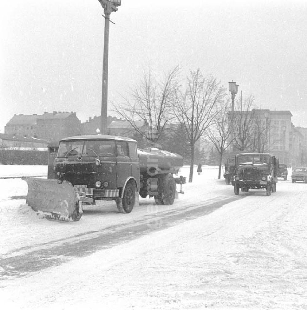 Berlin: Umschlagsnr.: 1966-42