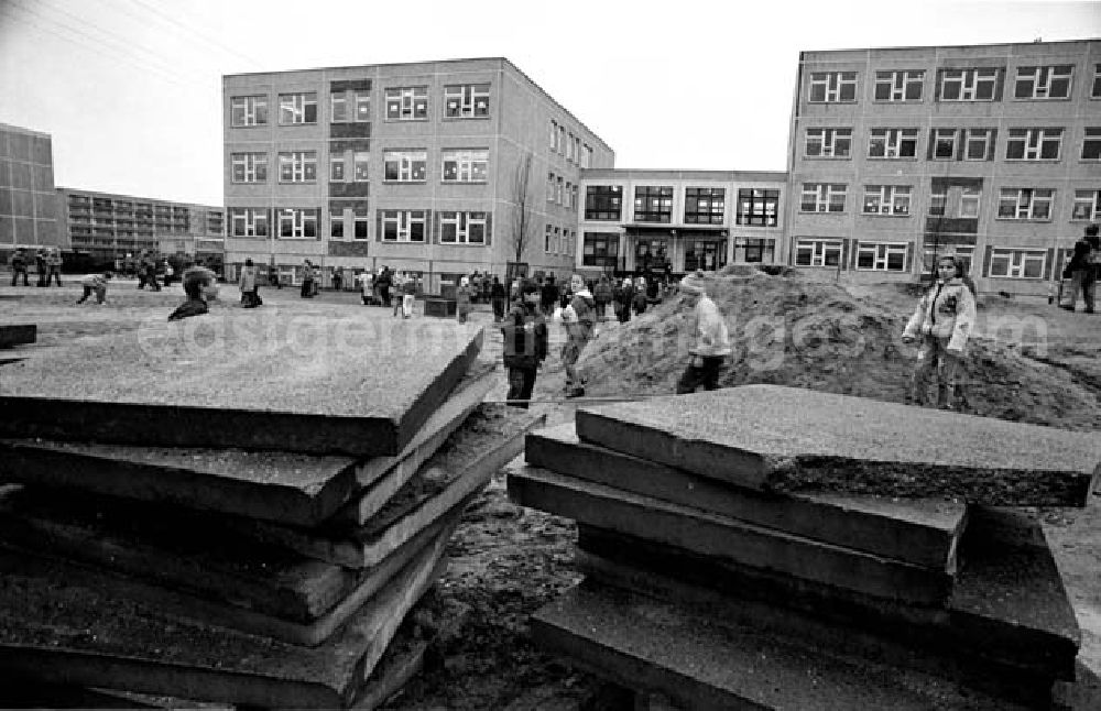 GDR image archive: Berlin - 9. Grundschule Hellersdorf 27.