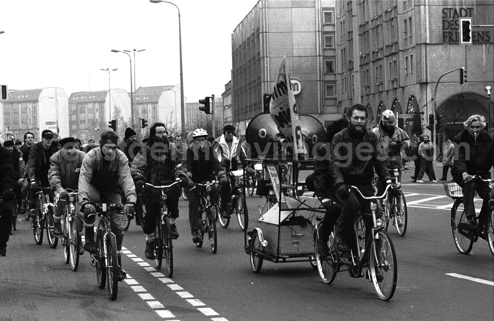 GDR photo archive: Berlin - Umschlagsnr.: 1994-29