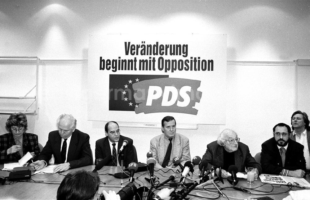 GDR photo archive: Berlin - Umschlagsnr.: 1994-3