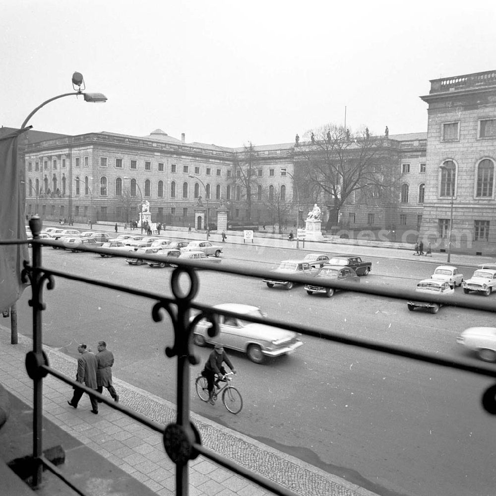 GDR photo archive: Berlin - Umschlagsnr.: 1966-136