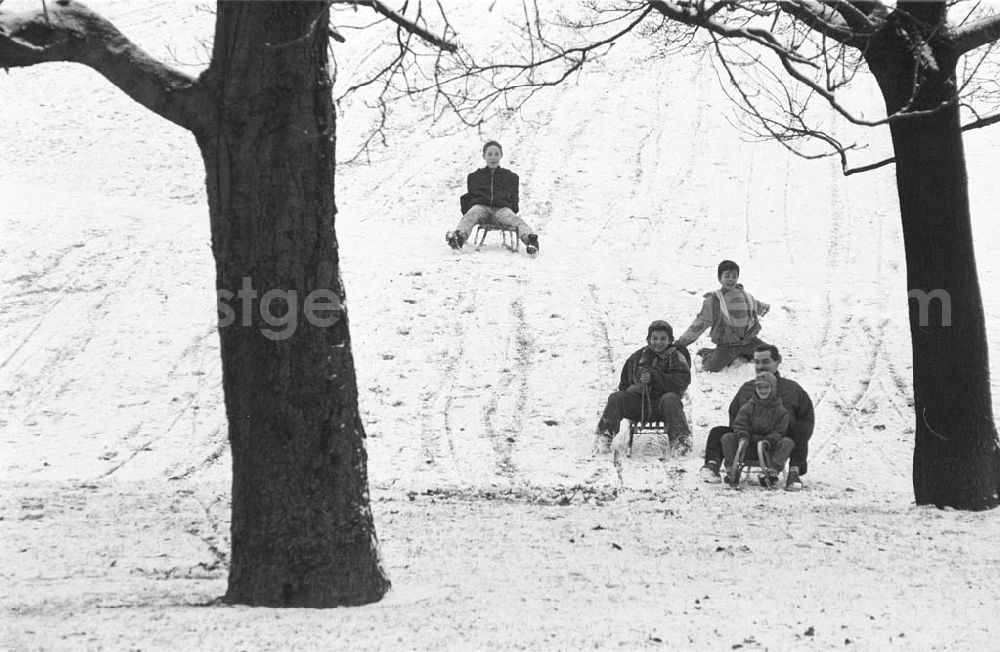 GDR photo archive: Berlin - Umschlagsnr.: 1993-53