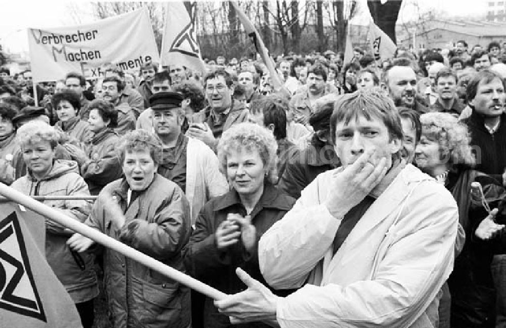 GDR image archive: Hennigsdorf - Umschlagsnr.: 1993-87