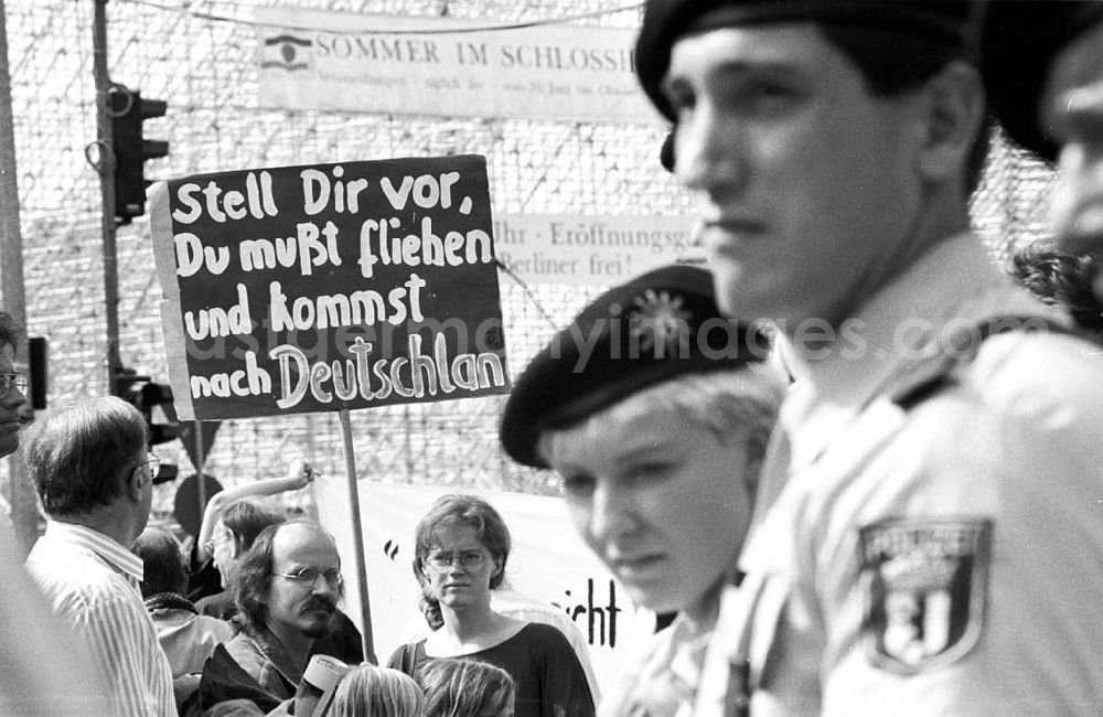 GDR photo archive: Berlin - Umschlagsnr.: 1993-156