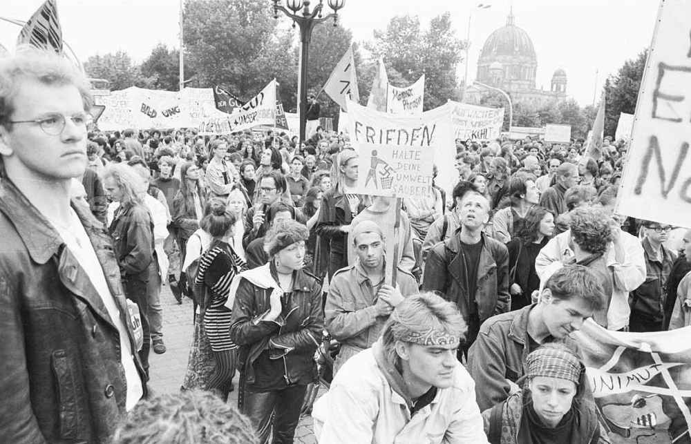 GDR image archive: Berlin - Umschlagsnr.: 1993-169