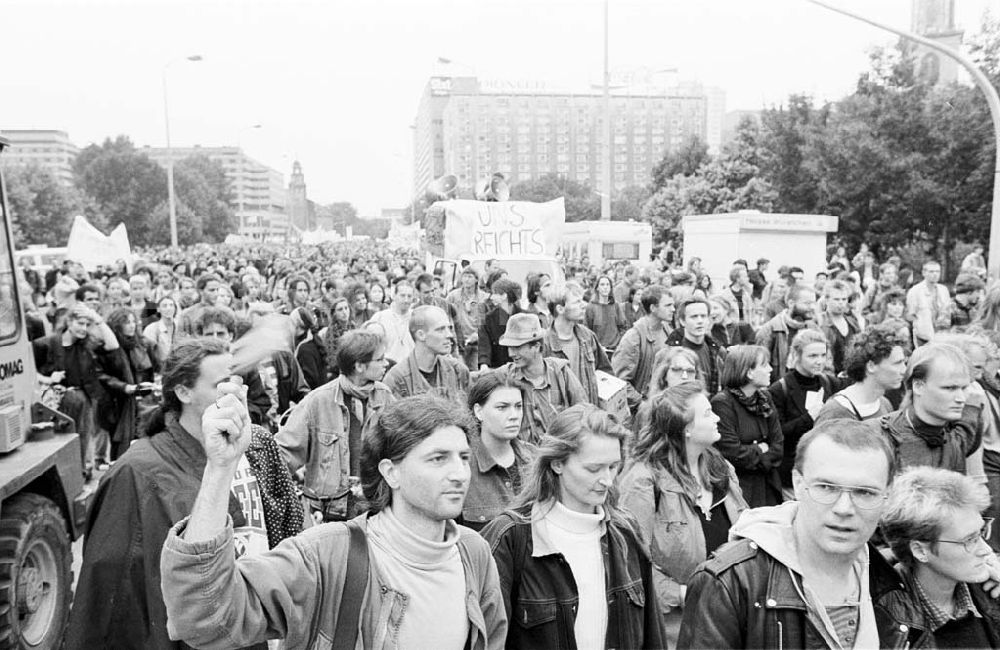 GDR picture archive: Berlin - Umschlagsnr.: 1993-169