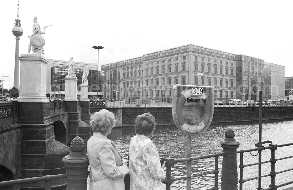 GDR image archive: Berlin - Umschlagsnr.: 1993-175