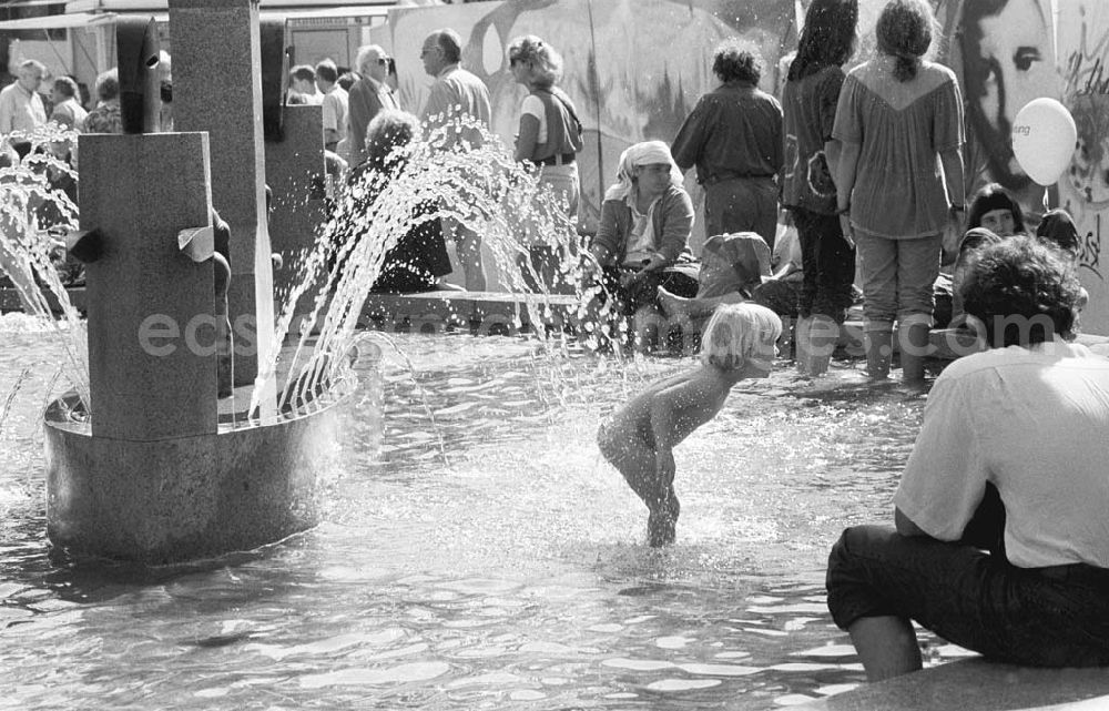 GDR picture archive: Berlin - Umschlagsnr.: 1993-2