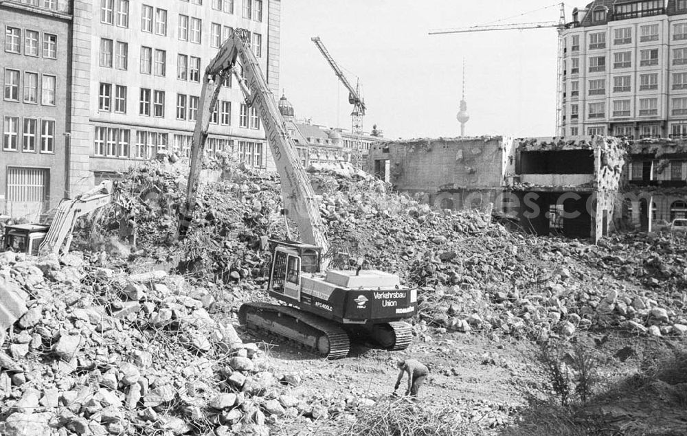 GDR photo archive: Berlin - Umschlagsnr.: 1993-215