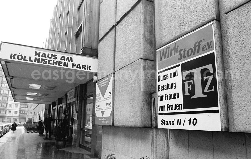 GDR photo archive: Berlin - Umschlagsnr.: 1994-48a