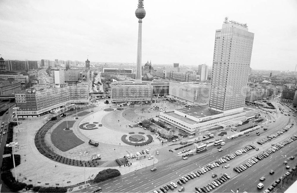 GDR photo archive: Berlin - Umschlagsnr.: 1993-12 (a)