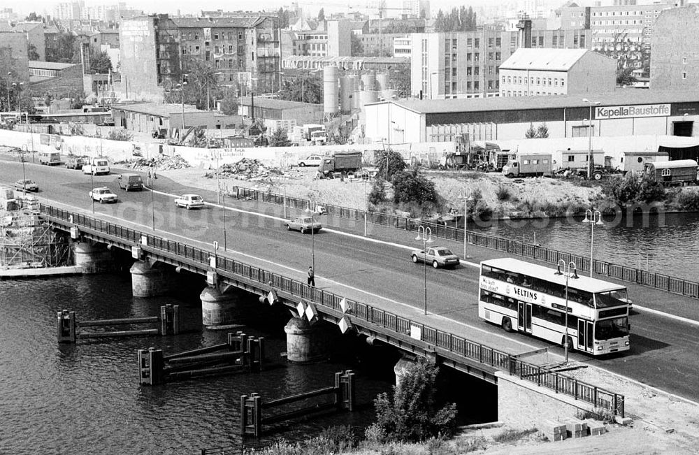 GDR photo archive: Berlin - Umschlagsnr.: 1993-162 (a)