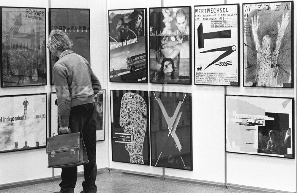 GDR image archive: Berlin - Ausstellung 100 Plakate 17.06.1993 Umschlagsnr.: 1993-17