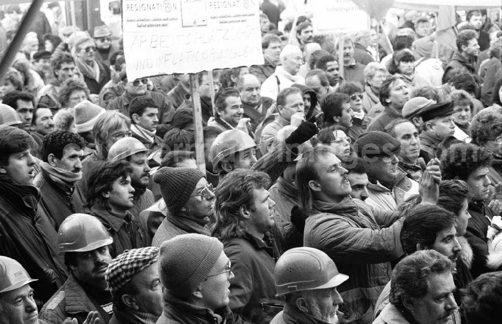 GDR photo archive: Berlin - Umschlagsnr.: 1994-44b