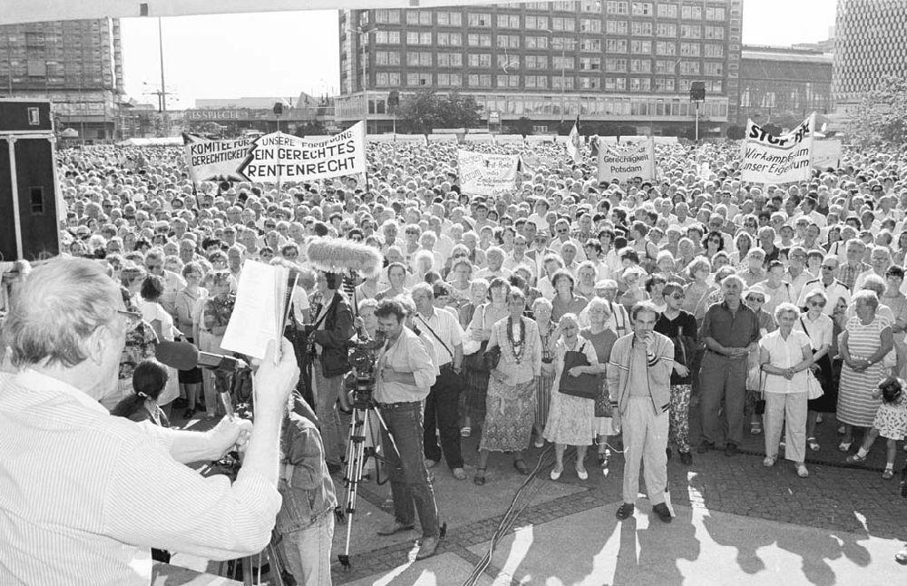 GDR image archive: Berlin - Umschlagsnr.: 1993-132 (I)