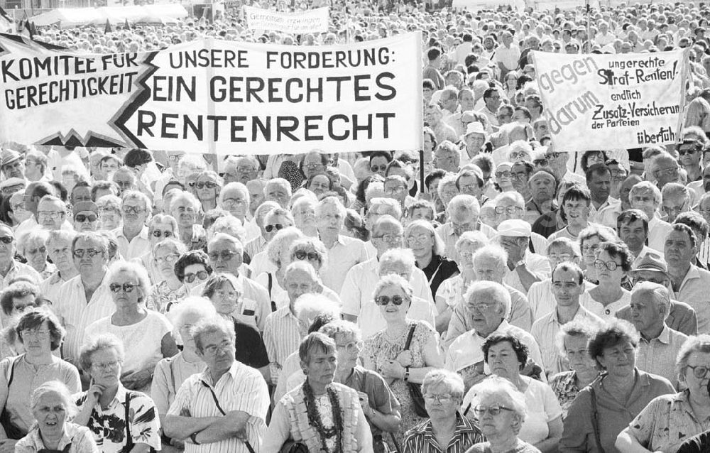 GDR photo archive: Berlin - Umschlagsnr.: 1993-132 (I)