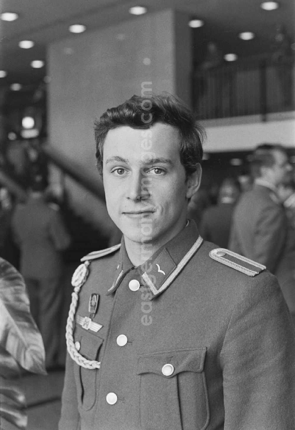 GDR picture archive: Dresden - Non-commissioned officer as a member of the NVA National People's Army at the delegate conference in the Kulturpalast in the Altstadt district of Dresden, Saxony in the territory of the former GDR, German Democratic Republic