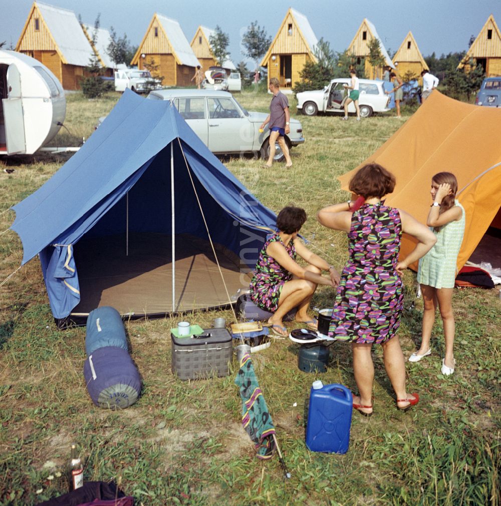 GDR picture archive: Varna - Holidaymakers at their tent at a campsite on the Black Sea in Varna, Bulgaria