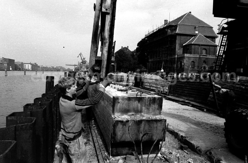 GDR picture archive: Berlin - VEB Binnenhafen Bln./Berliner Osthafen 07.