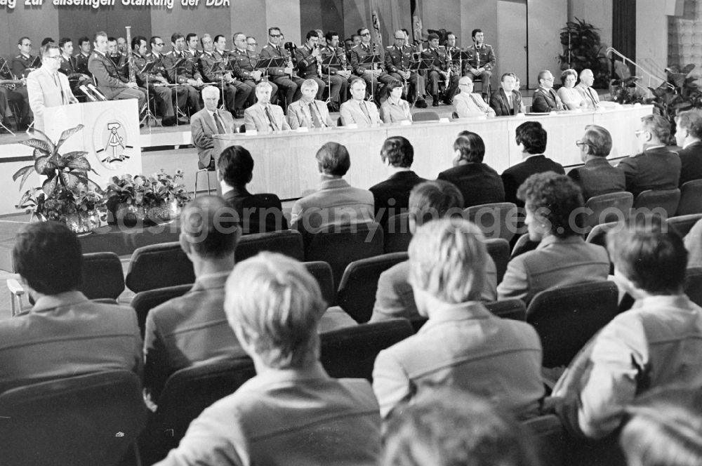 Berlin: Farewell to the Olympians and competitive athletes of the official team for the Moscow Summer Olympics with Paul Verner in the Congress Hall in East Berlin on the territory of the former GDR, German Democratic Republic