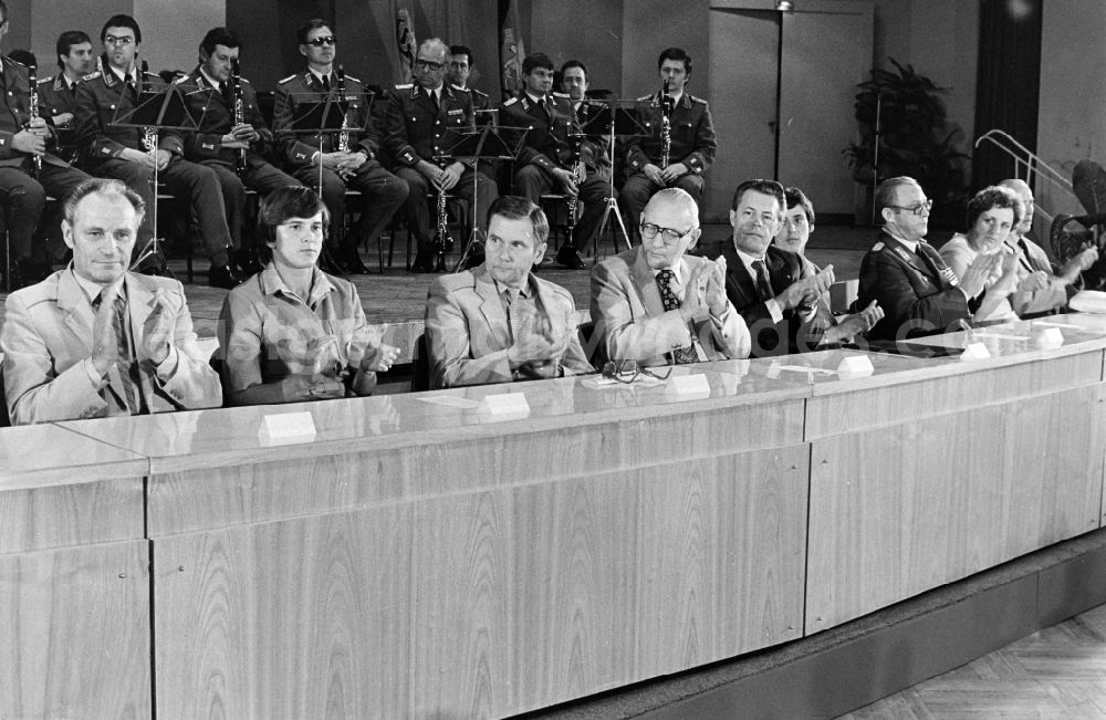 Berlin: Farewell to the Olympians and competitive athletes of the official team for the Moscow Summer Olympics with Paul Verner in the Congress Hall in East Berlin on the territory of the former GDR, German Democratic Republic