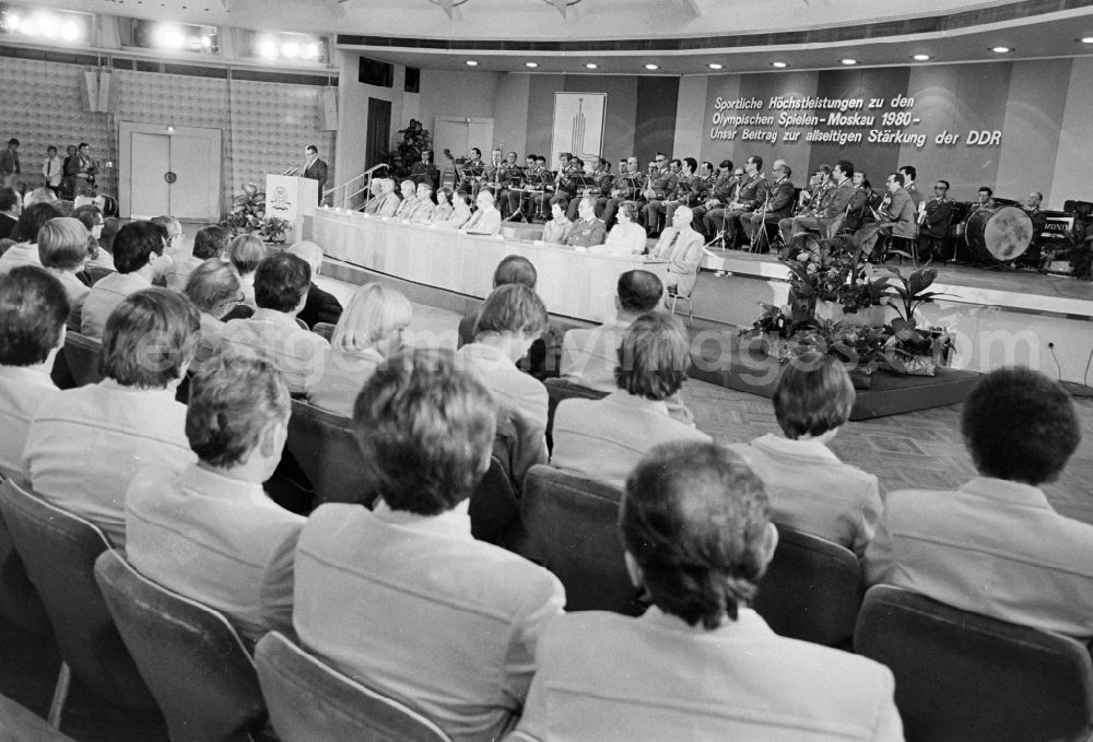 GDR photo archive: Berlin - Farewell to the Olympians and competitive athletes of the official team for the Moscow Summer Olympics with Paul Verner in the Congress Hall in East Berlin on the territory of the former GDR, German Democratic Republic